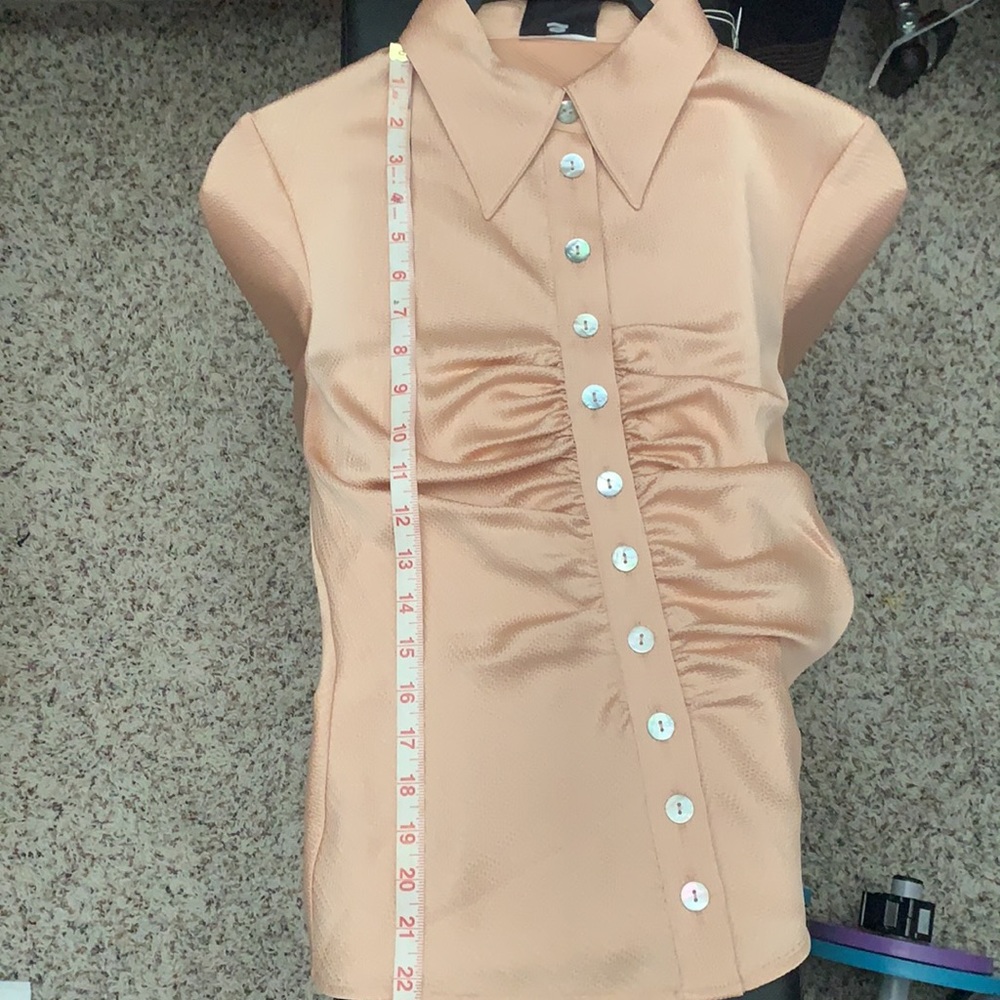 NWT C/MEO Collective Ruched LS Silky Blouse - Picture 4 of 5